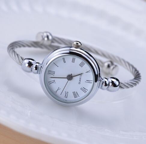 Women Elegant Small Bracelet Wristwatches